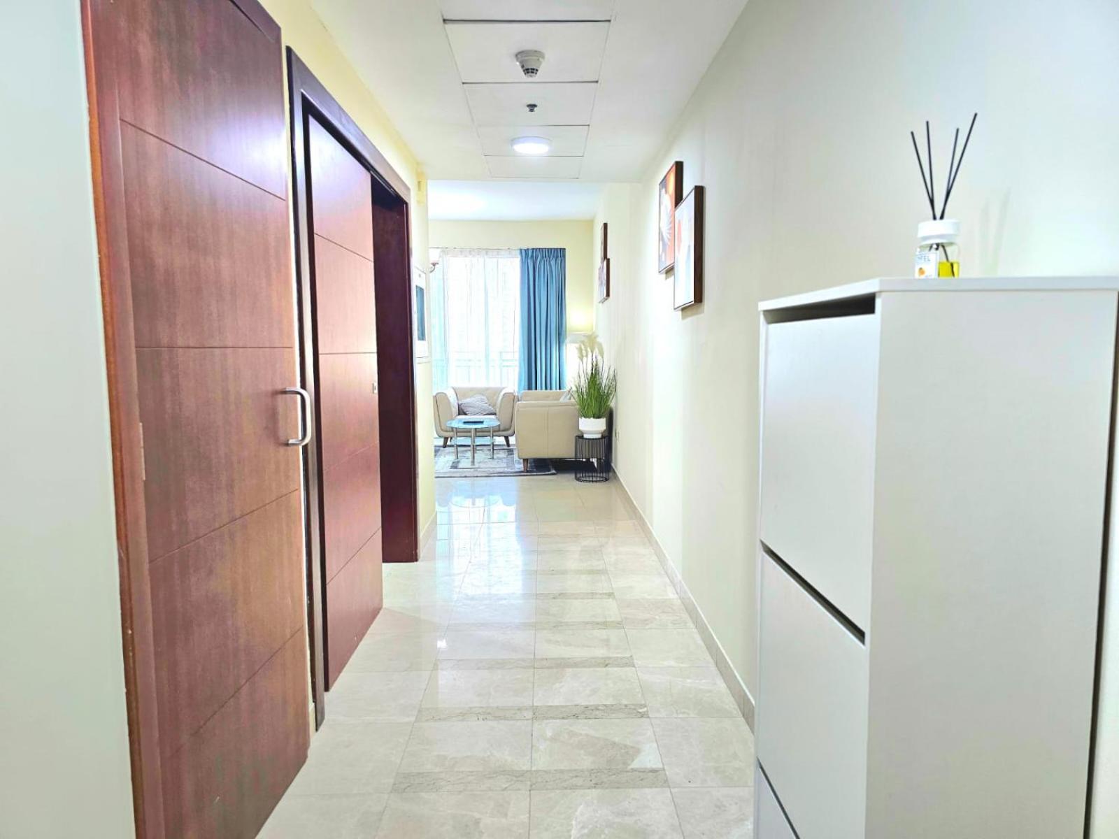 Trinity Holiday Homes - Standpoint Tower Downtown ดูไบ ภายนอก รูปภาพ