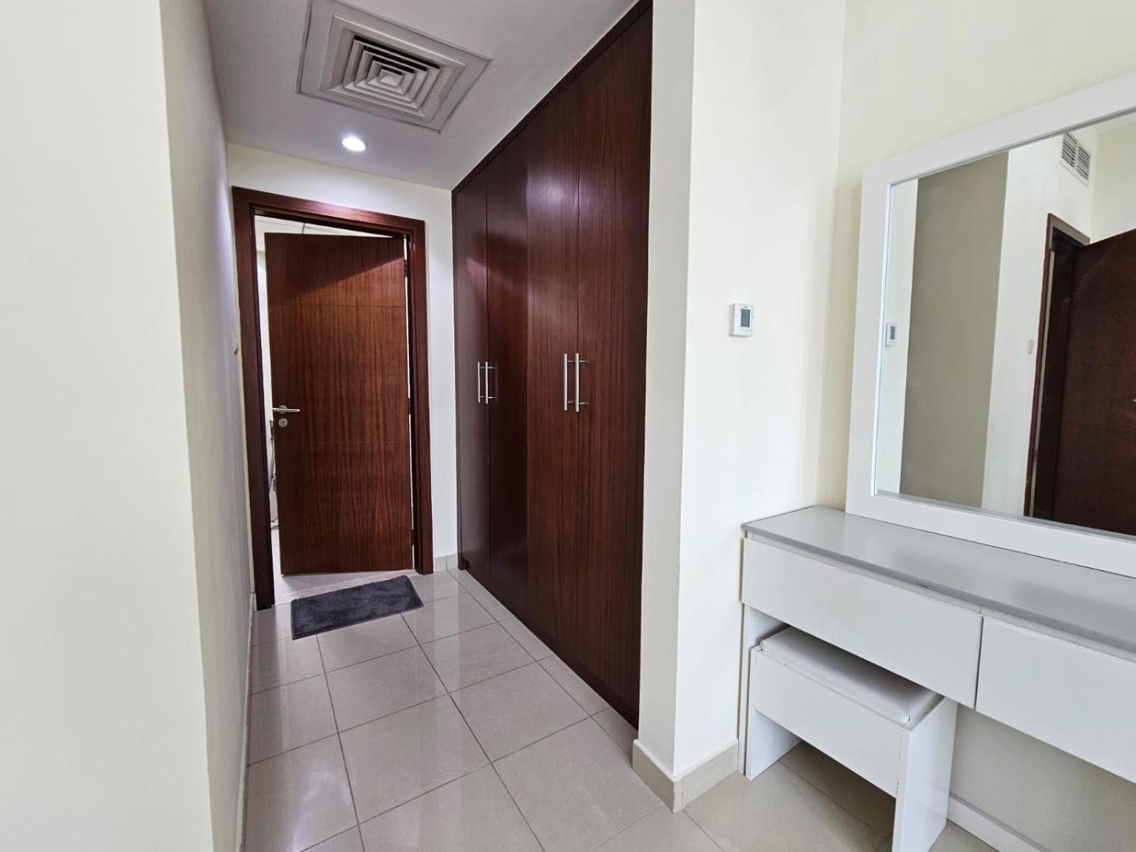 Trinity Holiday Homes - Standpoint Tower Downtown ดูไบ ภายนอก รูปภาพ