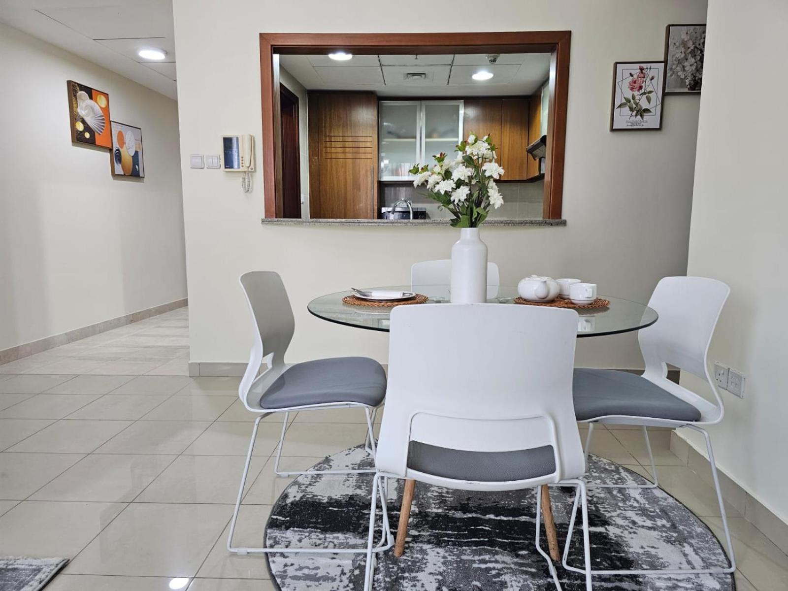 Trinity Holiday Homes - Standpoint Tower Downtown ดูไบ ภายนอก รูปภาพ