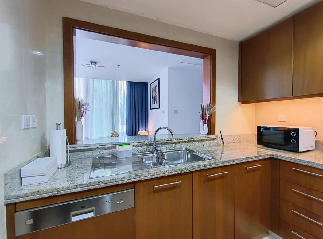Trinity Holiday Homes - Standpoint Tower Downtown ดูไบ ภายนอก รูปภาพ